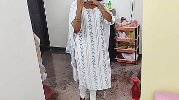 Preview 1 of Xxx Hotn - पति ने खूबसूरत कामवाली बाई की जबरदस्त गोल gand mari और chudai की