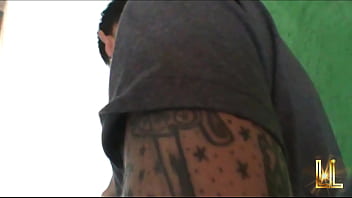 Preview 1 of Son Hard Fuck Friend Mom 3gp - Boy Curioso Vai Espiar a Trans Novinha Pauzuda Se Excitando e Acaba Pagando Boquete e Tomando Porra No Rabo-Aleshka Markov e Jhony