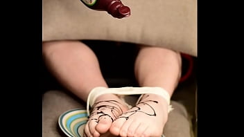 Preview 3 of Bra Zeer Com - Feet for dinner