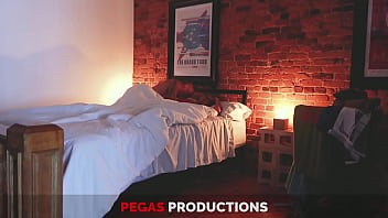 Preview 1 of Orgia Leso - Pegas Productions - D&eacute_niaise pis Fourre Moi !