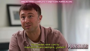 Preview 1 of Bikini Milf - Poni&eacute_ndole los cuernos al novio de su madrastra .sub espa&ntilde_ol. ver completo en: pornsuborg