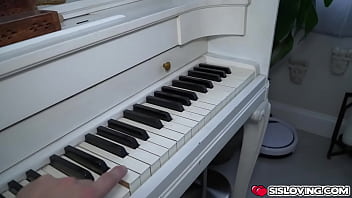 Preview 1 of Luscious Lopez Handjob - Vivian Taylor sucking her stepbrohters cock while is playing the piano