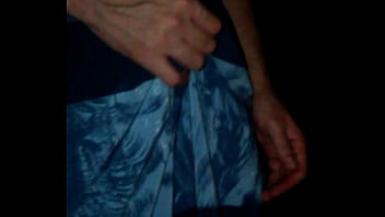 Preview 1 of Kose Shirazi - Segurando meu pau duro dentro da bermuda.