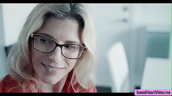 Preview 1 of Bokep Forno Java Hihi - Ladyboss enjoys licking her Employees pussy
