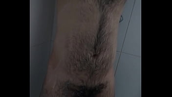 Preview 1 of Addis Ababa Vaginal Sex Video - Macho Peludo Tomando um Banho