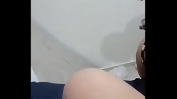 Preview 4 of Hendi Grup Sensual Vedio - Le chupo la vagina a mi mamita rica