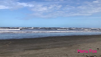 Preview 1 of Xxx Kick Poren - Fodendo gostoso na praia - Manu Fox