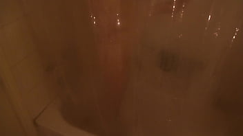 Preview 2 of Naga Lend Xxx - viking0526 prends sa douche