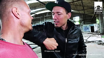 Preview 2 of Sexy 17 Xxx - Slut Latina SQUIRTS in Public: Zara Mendez! Steven Shame.Dating