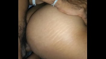 Preview 4 of Vidios Indian Bulufim - Empinou na borda da cama e meti pica