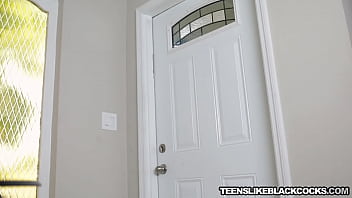 Preview 1 of Desi Outdoors Sex Hd Movies - Cute big ass teen Natalie Brooks rides BBC reverse cowgirl