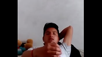Preview 2 of Mimi Bata - Gay masturbaci&oacute_n