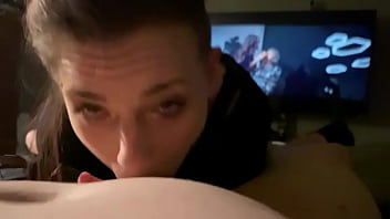 Preview 4 of Crazy Her Mom - Bitch said she wants my cock to stay in her fucking mouth all night