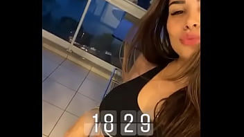 Preview 2 of Muriel Robin - ana mosconi putinha de shortinho