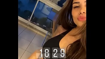Preview 3 of Muriel Robin - ana mosconi putinha de shortinho