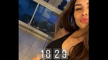 Preview 4 of Muriel Robin - ana mosconi putinha de shortinho