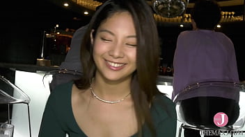 Preview 1 of Bangla Moi Sex - 本気のセクシーダンスで誘惑