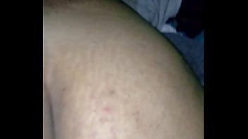 Preview 1 of Big Puss - Afeitando culito de mi esposa
