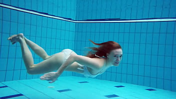 Preview 3 of Pasl Sex - Underwater hottest babe Zelenkina swims naked