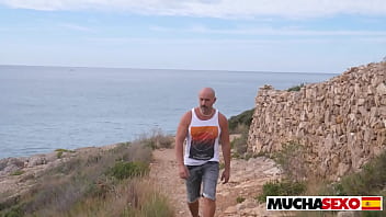 Preview 1 of Sex With Dog - I wanna have Sex on the Beach! Latina Yasmin da Ferro &amp_ Bryan da Ferro for MuchaSexo