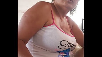 Preview 1 of 8yres Girl Xxx - Que rico me masturba mi suegra
