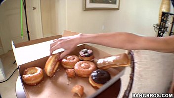 Preview 1 of Kute Boy - Flash small dick in public