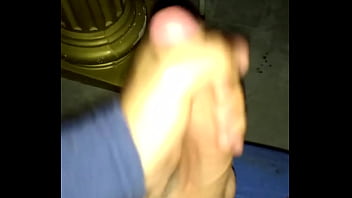 Preview 3 of Indian Shop Sex - tocando punheta vendo porno de novo