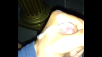 Preview 4 of Indian Shop Sex - tocando punheta vendo porno de novo
