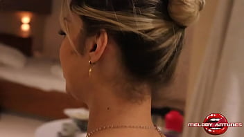 Preview 2 of Zw Xxx - LOIRA&Ccedil_A GOZANDO MUITO DENTRO DA BANHEIRA DO MOTEL! | COMPLETO XRED | MELODY ANTUNES
