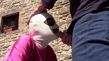 Preview 4 of Mom Sex Attact - Laura on Heels amateur 2021 on pink outfit in outdoor blowjob and oral creampie
