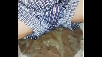 Preview 4 of Indian Auntie X Vedios - Piss in pants