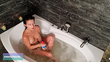 Preview 2 of Porn Vediovhd - I&#039_m fucking myself with a rubber dildo in the bathroom!