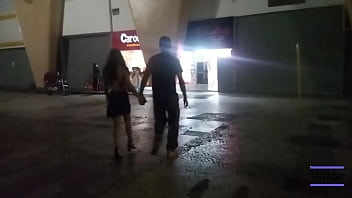 Preview 1 of Pornstarleah Gotti - Casal vai cabine erotica fazer sexo gostoso acaba encontrando o punheteiro acaba comendo a mulher do corno .(assista no red)