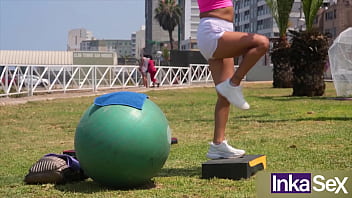 Preview 2 of Pagnant Sexy Video - Peruana profesora de gimnasio pillada haciendo ejercicios hot (TENDENCIA EN PERU)