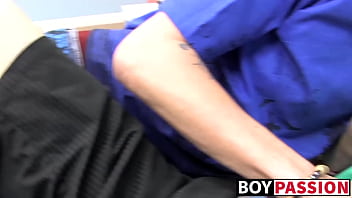 Preview 1 of Big Connor - Kinky teen Ian ass stretched bareback by hot tattooed buddy