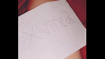 Preview 2 of Teen Drinks Piss Bathtub - V&iacute_deo de verificaci&oacute_n