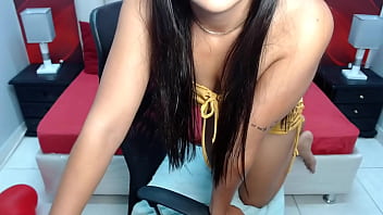 Preview 4 of Jinsa Jaboun - Hot latin babe spreads her legs