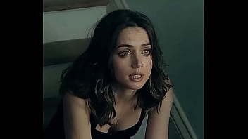 Preview 1 of Charlie Mac - Mulheres de Touro - ANA DE ARMAS - Escada e Carro