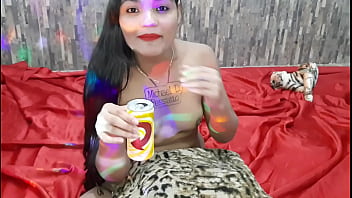 Preview 1 of Mom Train Sexxxxx - Papo reto tigresavip e flakael tomando uma gelada na cama e logo j&aacute_ come&ccedil_am o sexo anal