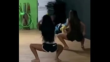 Preview 4 of Peliculas Poeno - Dan&ccedil_ando funk muito gostosa