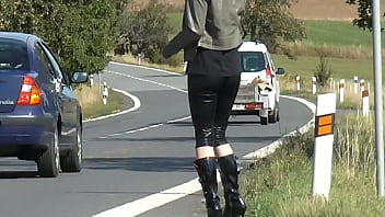 Preview 2 of Vid Foto Momok - leggings