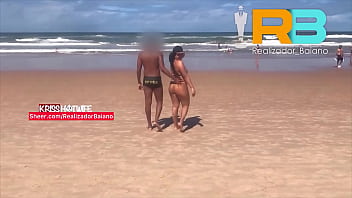Preview 1 of Meth Fucked - brazillian bull,  Encontro inesperado na praia do Realizador Baiano com kriss hotwife e marido corno em salvador,  acabou com muita pega&ccedil_&atilde_o e exibicionismo registrado nas lentes do cuckold. Swing,  Menage,  Gang