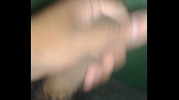 Preview 2 of Stripbig Boobs - Me despert&eacute_ exitado y masturbo por la noche