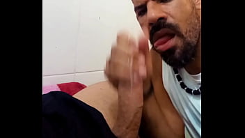 Preview 1 of Zrazzar Com - BOQUET&Atilde_O GULOSO NO MEU CHEFE. TOMEI VITAMINA DIRETO DA FONTE PRA GARANTIR MEU EMPREGO