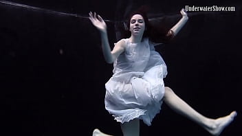 Preview 2 of Irmao E Irman - Mega hot underwater erotics with Andrejka