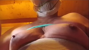 Preview 1 of Open A Bath - Superbes nichons