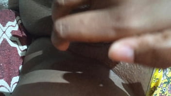 Preview 3 of Virgin With Blood Sealed Break - Minha buceta molhadinha