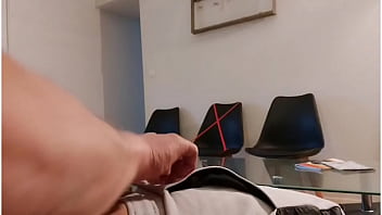 Preview 1 of Czech S4 - He pulls out his cock in the doctor&#039_s waiting room without knowing he is being filmed !!!