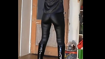 Preview 4 of Moom Tits For Boy Xx - leggings