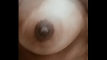 Preview 3 of Thai House Wife With Boyfriend - Quem curte peitinhos quicando?